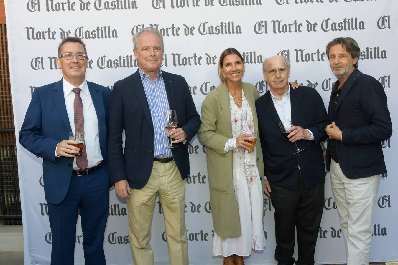 Rafael Santiago (Inmobiliaria Algom), Enrique Alonso (Quadro 4), Marta Mateo (El Norte), Pedro Muñoz (Justo Muñoz) y José María Reguero (CHM Publicidad).