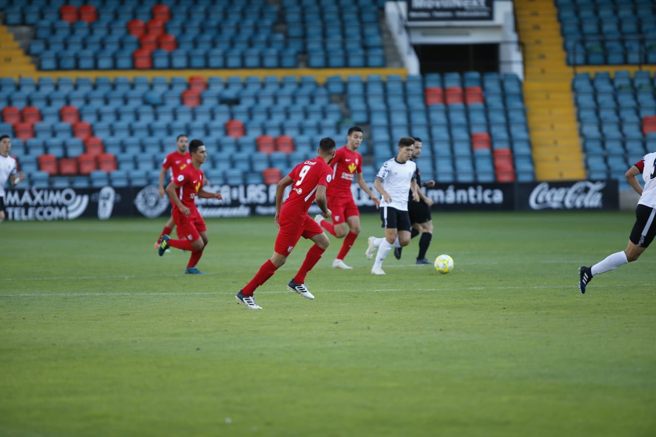 Fotos: Derbi entre el Salamanca CF UDS B y la UD Santa Marta