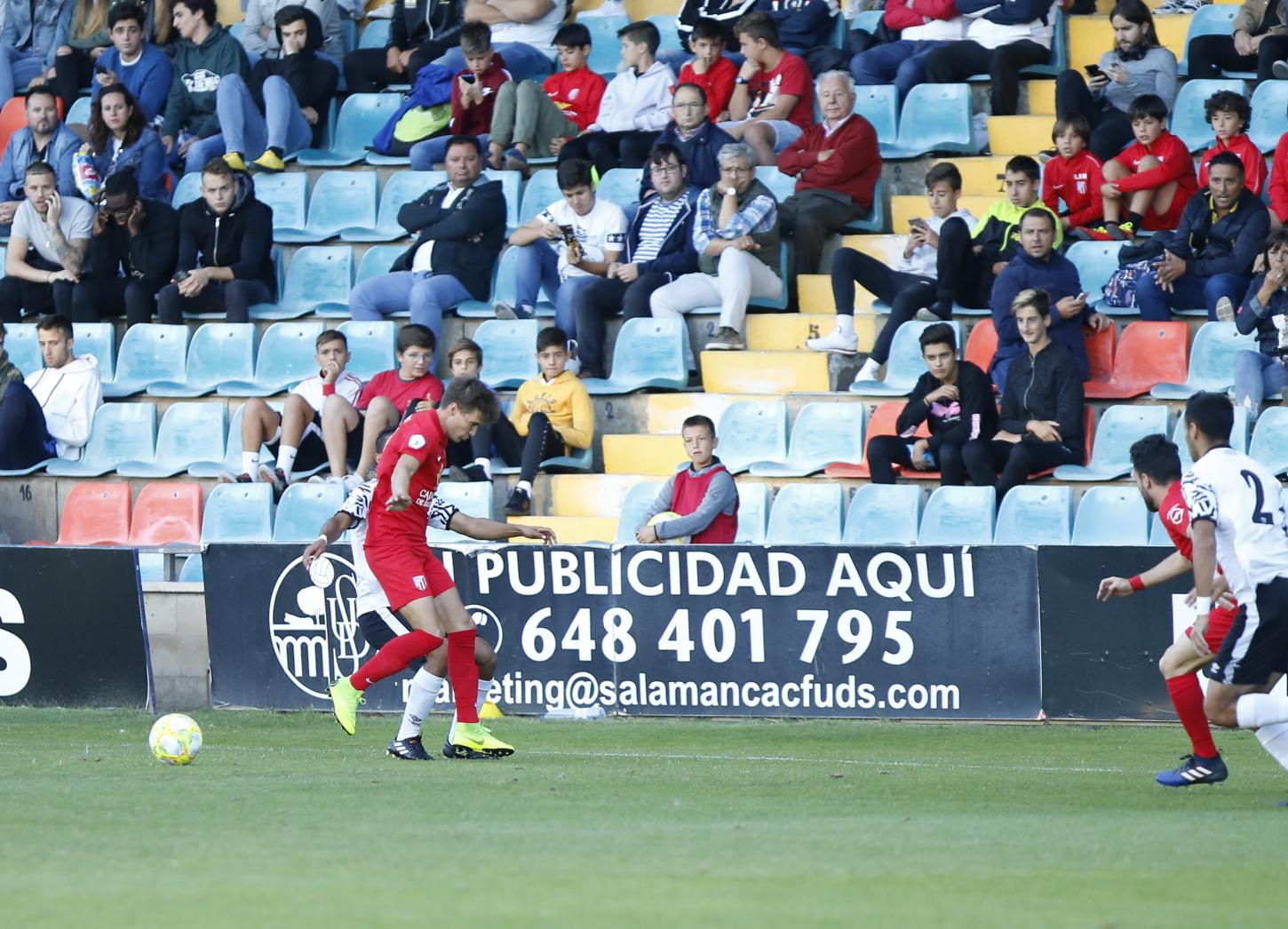 Fotos: Derbi entre el Salamanca CF UDS B y la UD Santa Marta