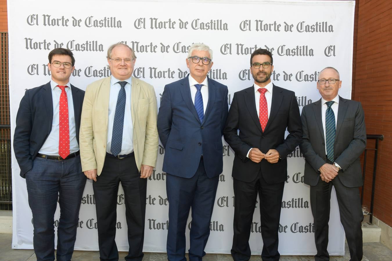 Un día más la caseta que El Norte de Castilla tiene ubicada en la terraza del Hotel Meliá Recoletos de Valladolid ha congregado a decenas de personalidades del mundo de la política, las empresas y el deporte tanto vallisoletano como de Castilla y León