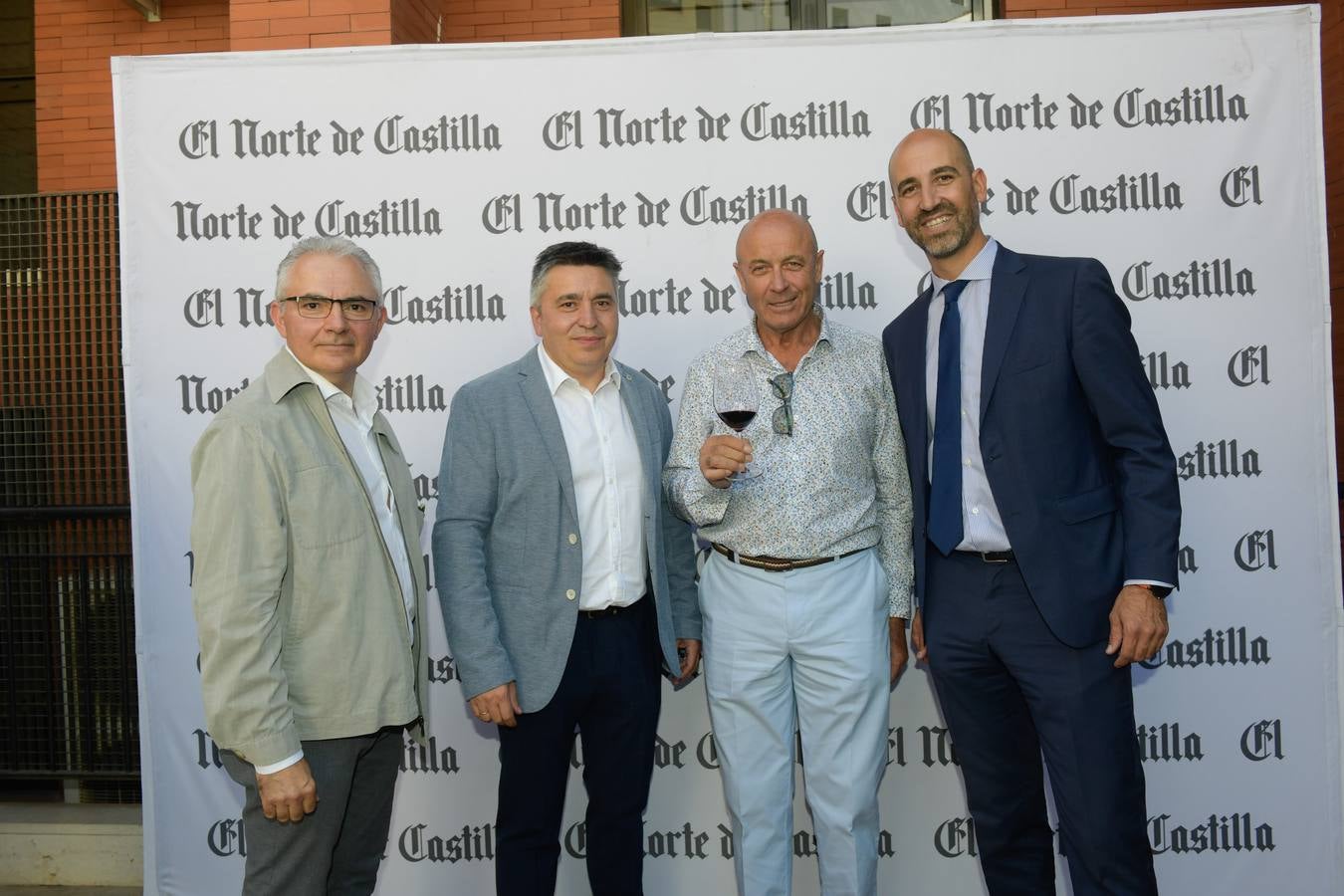 Un día más la caseta que El Norte de Castilla tiene ubicada en la terraza del Hotel Meliá Recoletos de Valladolid ha congregado a decenas de personalidades del mundo de la política, las empresas y el deporte tanto vallisoletano como de Castilla y León