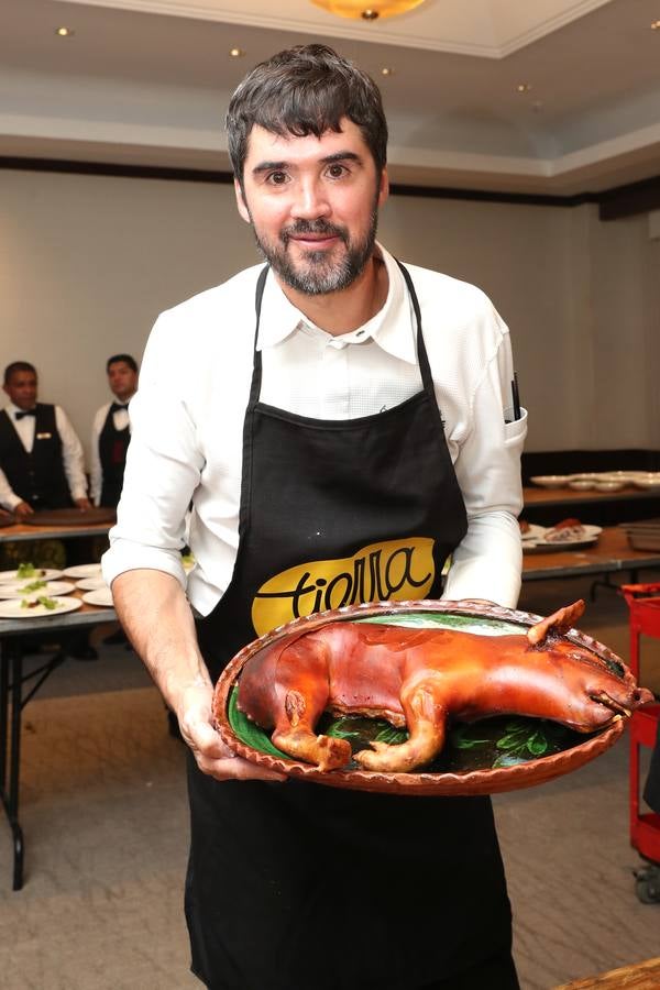 El chef soriano prepara un menú degustación en Ciudad de México dentro del foro Futuro en Español | Los productos de la marca de garantía y los vinos de la DO, protagonistas de una cena con guiños a la comida mexicana