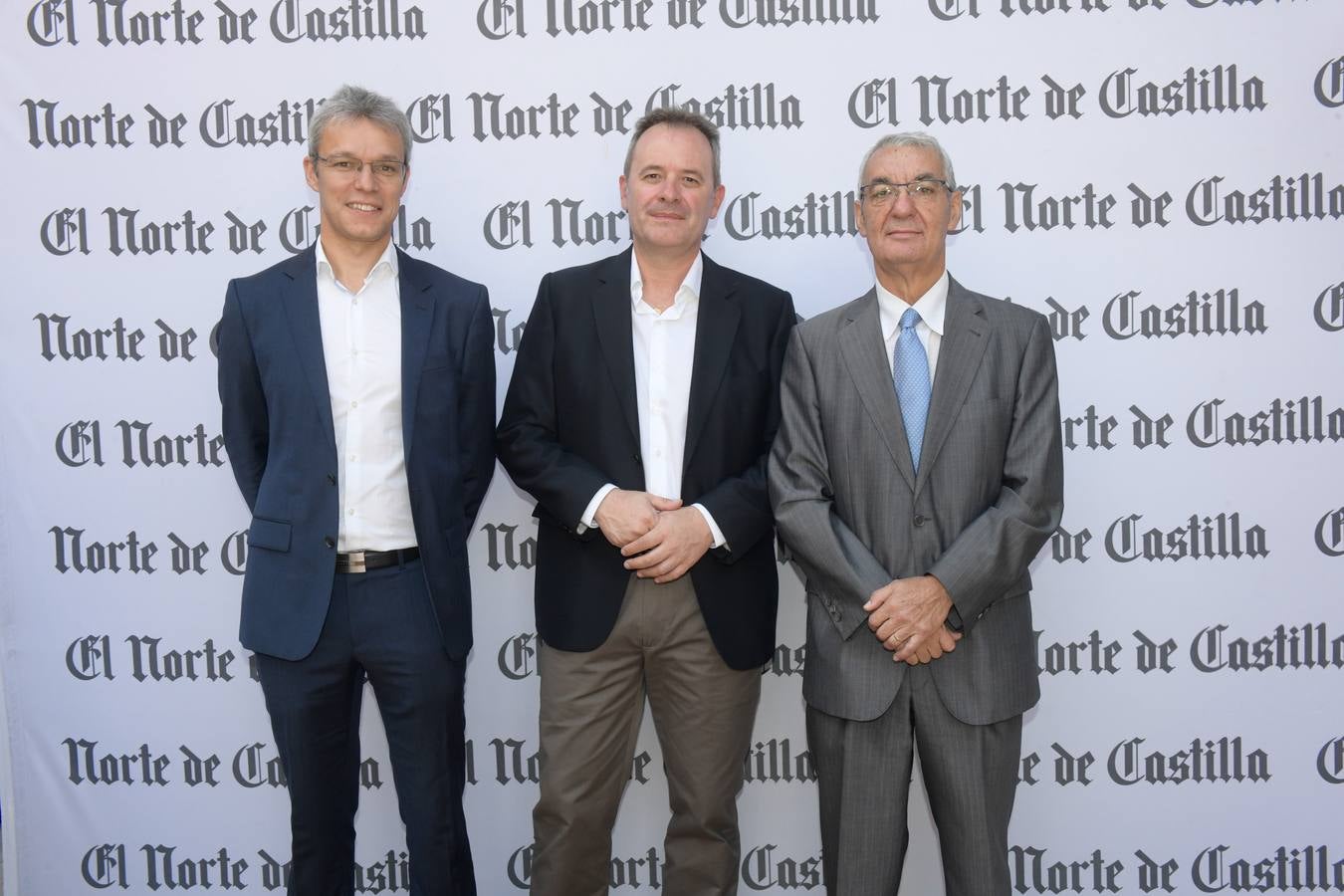 Bruno Arias (director de la fábrica Michelin de Valladolid), Ángel Ortiz y Abel López (Relaciones Externas de Michelin en Castilla y León).