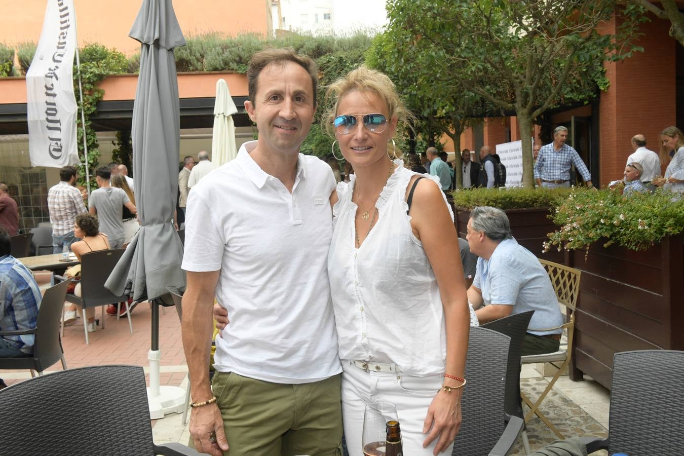 Nacho Carnicero y Carolina Martín, de Muebles Victoria. 