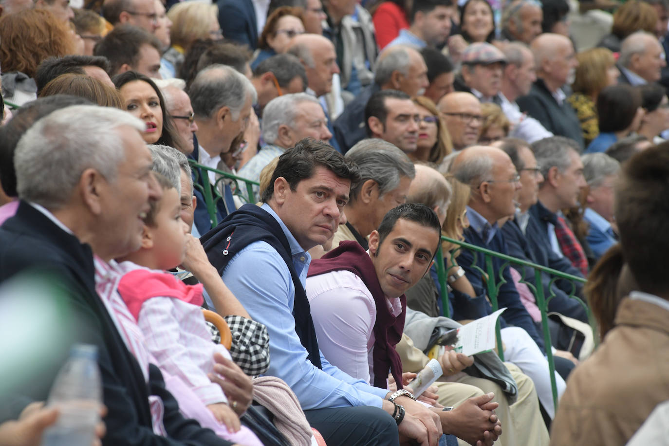 Con toros de la ganadería Juan Pedro Domecq para El Fandi, Perera y Emilio de Justo.