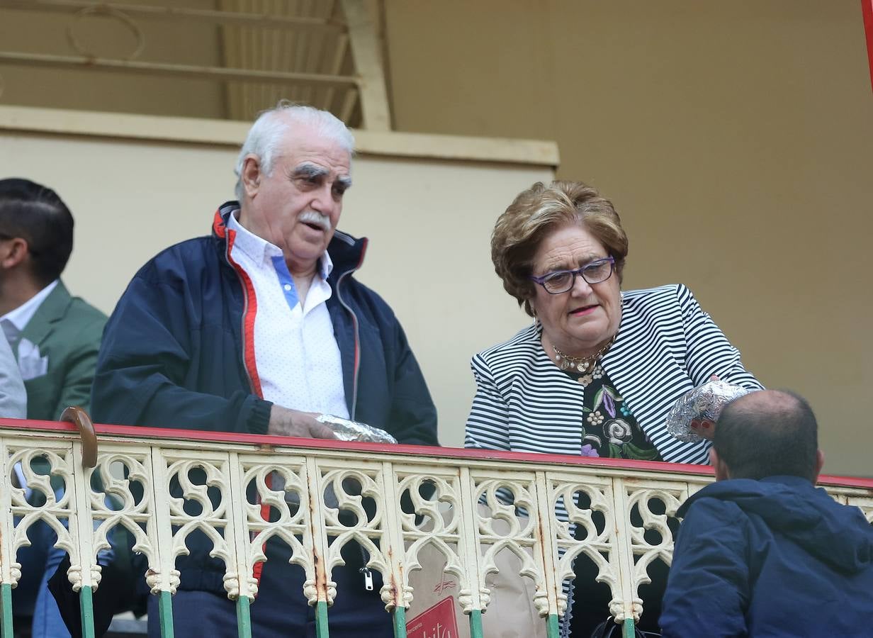 Fotos: El Fandi, Perera y De Justo en la cuarta corrida de la Feria de la Virgen de San Lorenzo de Valladolid