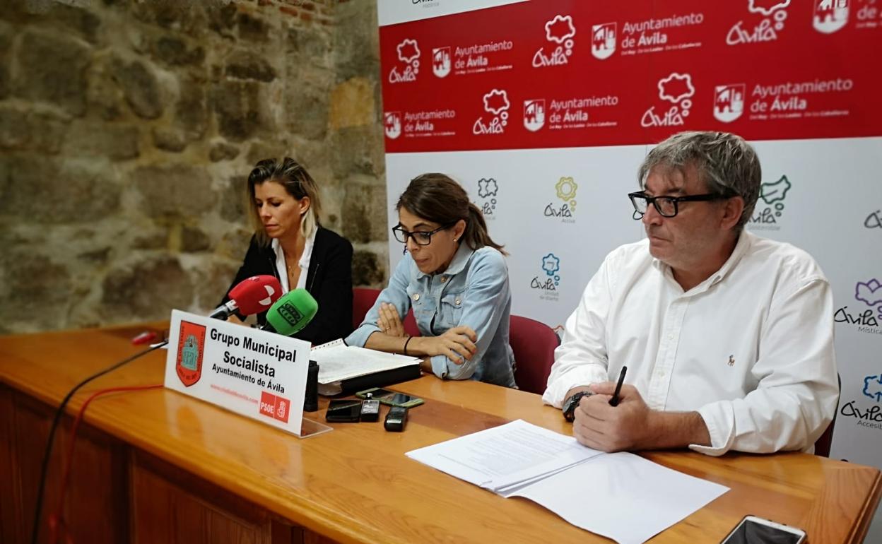 Yolanda Vázquez en la rueda de prensa ofrecida hoy 