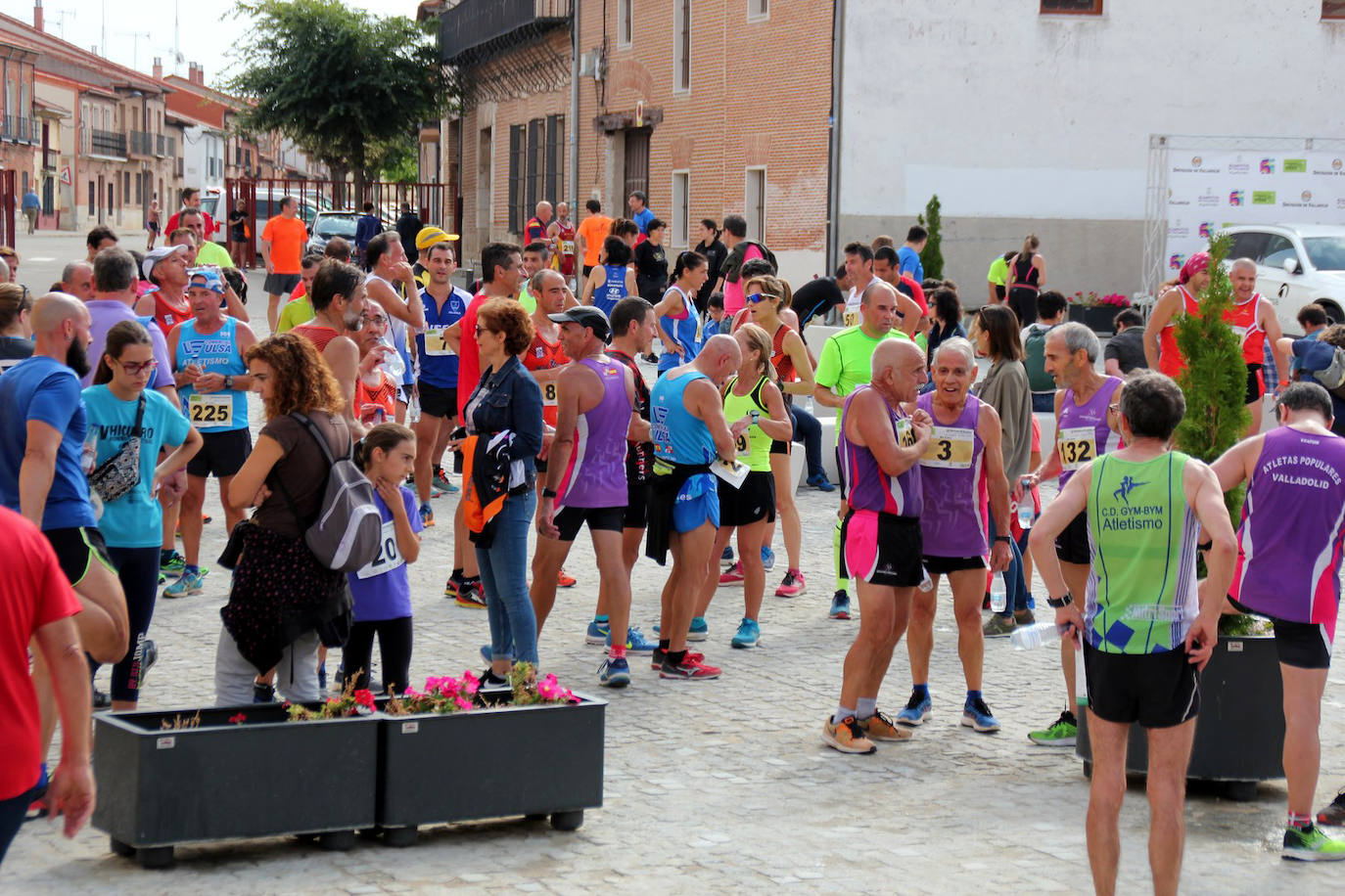 Fotos: Más de 300 atletas participan en la carrera &#039;Corriendo entre viña&#039; de Rueda