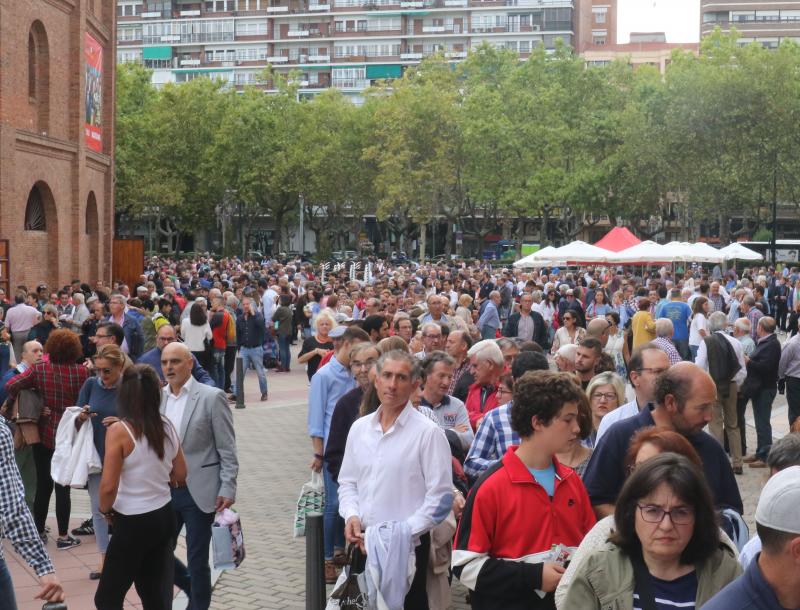 La corrida de rejones de este domingo en Valladolid no se va a aplazar, sino que queda cancelada de manera definitiva. Se podrá reclamar el dinero de la entrada hoy hasta las 21:00 horas, además de mañana lunes desde las 10:00 hasta las 14:00 horas y, por la tarde, de 18:00 a 21:00 horas.