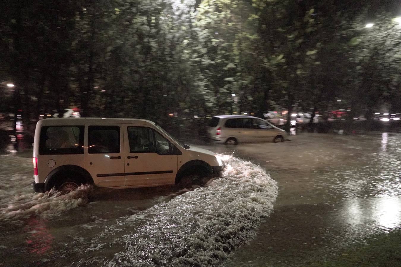 Los bomberos y el 112 han recibido decenas de llamadas a partir de las nueve de la noche.