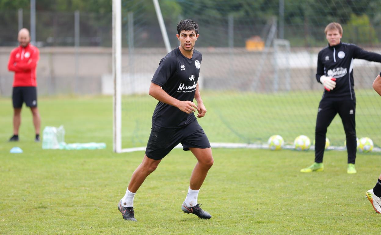 José Ángel Alonso, ayer en el entrenamiento de Unionistas.