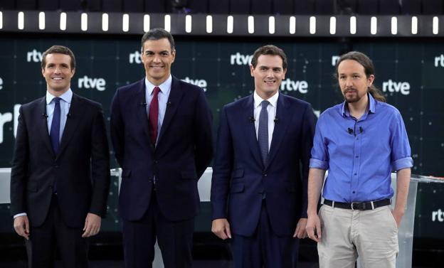 Casado, Sánchez, Rivera e Iglesias, antes de un debate electoral.