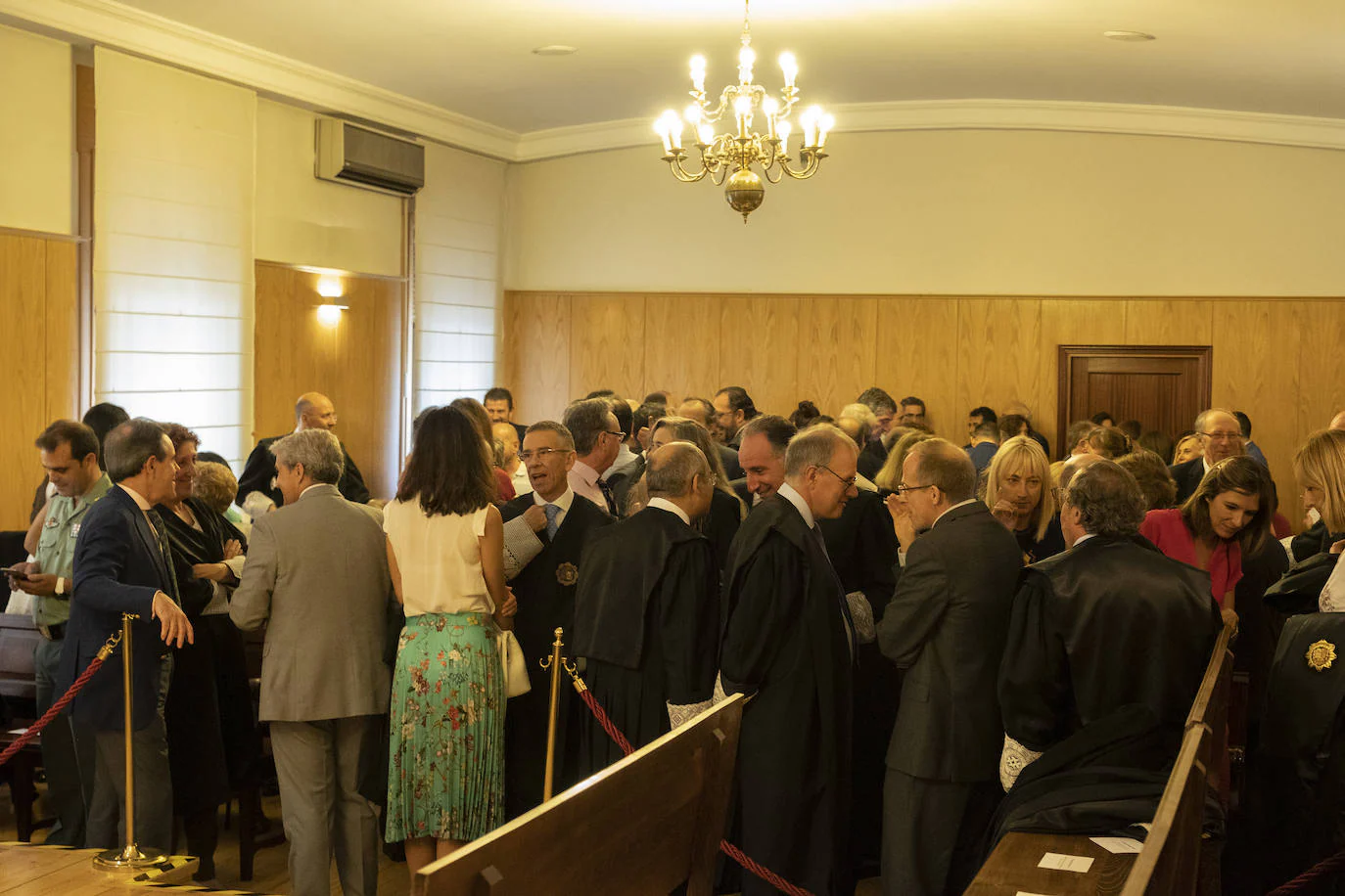 El nuevo presidente de la Audiencia Provincial de Valladolid, Javier Carranza, ha tomado posesión de su cargo este viernes mediante el juramento ante la Sala de Gobierno del Tribunal Superior de Justicia de Castilla y León