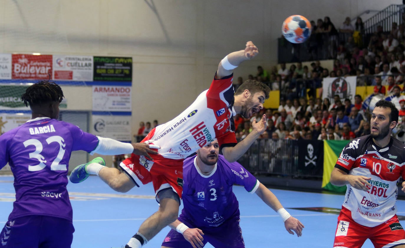 Partido entre el Balonmano Nava y el Guadalajara ANTONIO DE TORRE