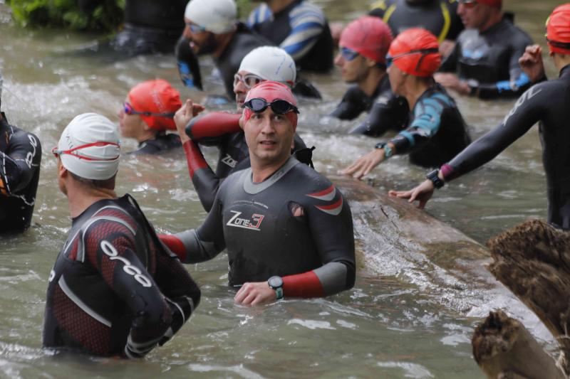 Fotos: Un centenar de atletas desafían a la lluvia en Valbuena de Duero (1/2)