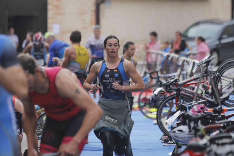 Fotos: Un centenar de atletas desafían a la lluvia en Valbuena de Duero (1/2)