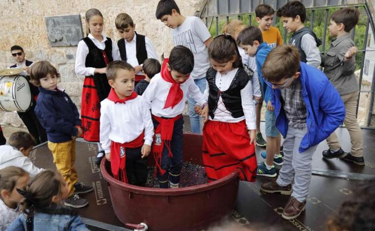 Los niños, protagonistas de la Fiesta de la Vendimia de Curiel de Duero