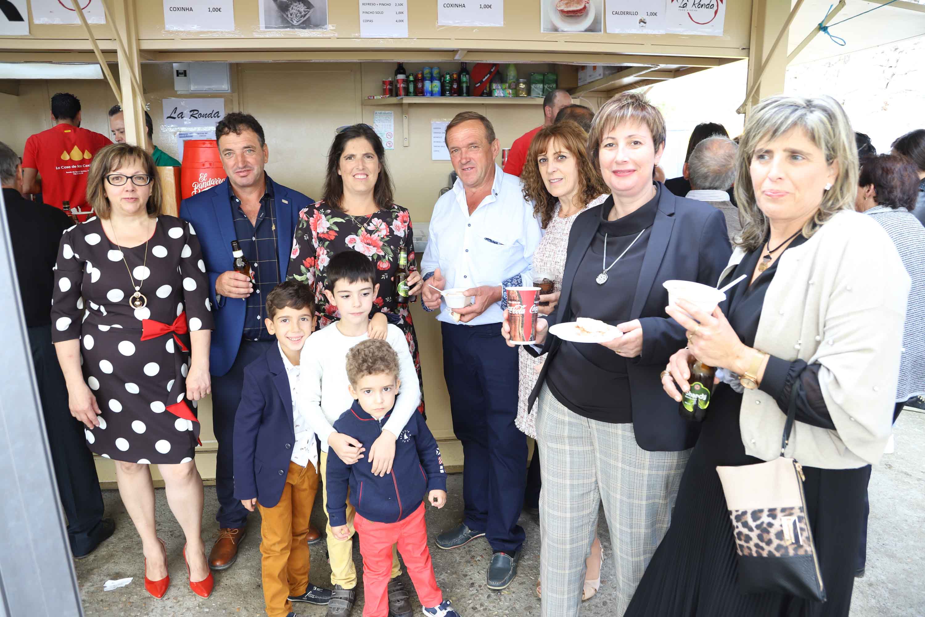 Última jornada festiva en Valdefuentes de Sangusín con degustación y comida popular.