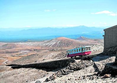 Imagen secundaria 1 - El santuario del amado líder