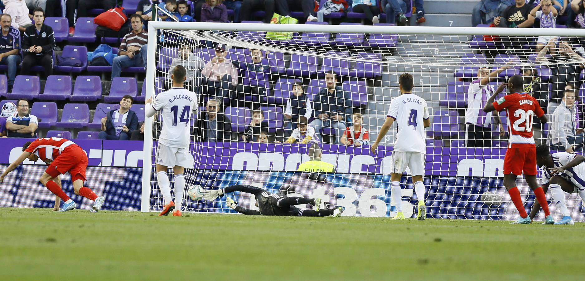 Óscar Plano adelantó al Real Valladolid después de una gran jugada llevada por Nacho, Guardiola y Toni Villa y empató Carlos Fernández