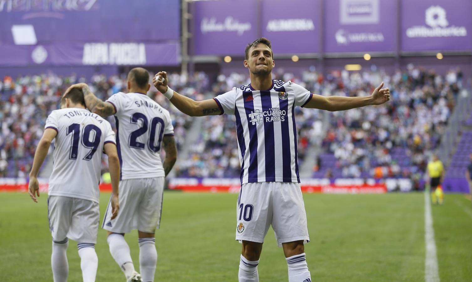 Óscar Plano adelantó al Real Valladolid después de una gran jugada llevada por Nacho, Guardiola y Toni Villa y empató Carlos Fernández