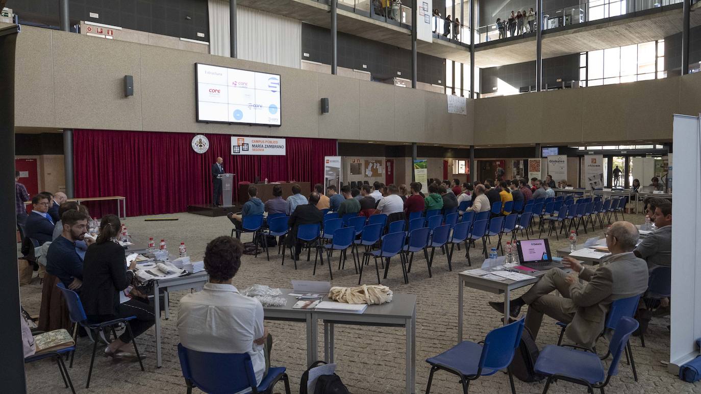 Fotos: «Conectados»en la UVA