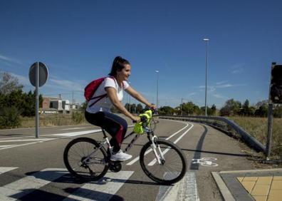 Imagen secundaria 1 - Carril de los talleres de Renfe.