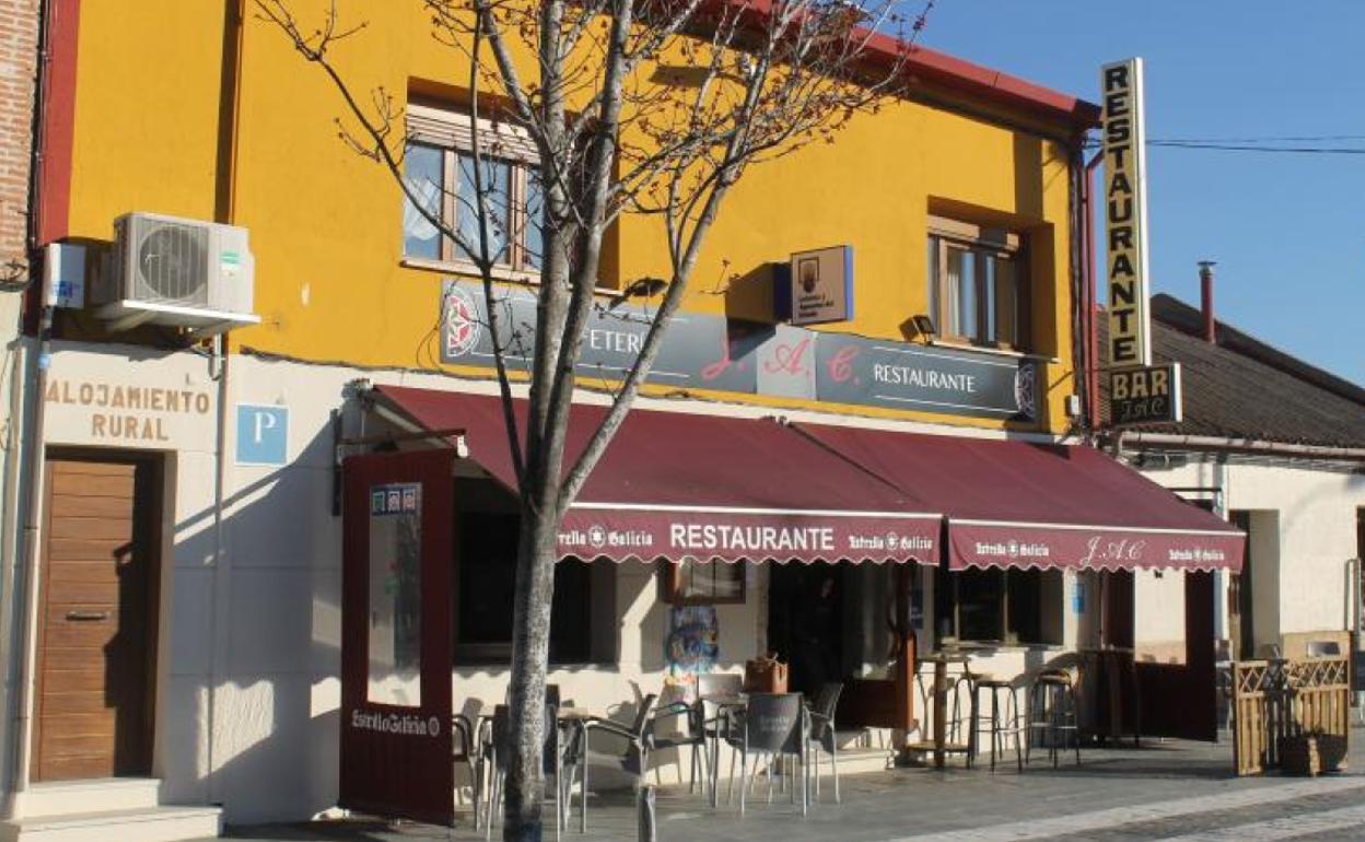 Restaurante JAC de Sardón de Duero, que sufrió un robo en la madrugada de ayer.