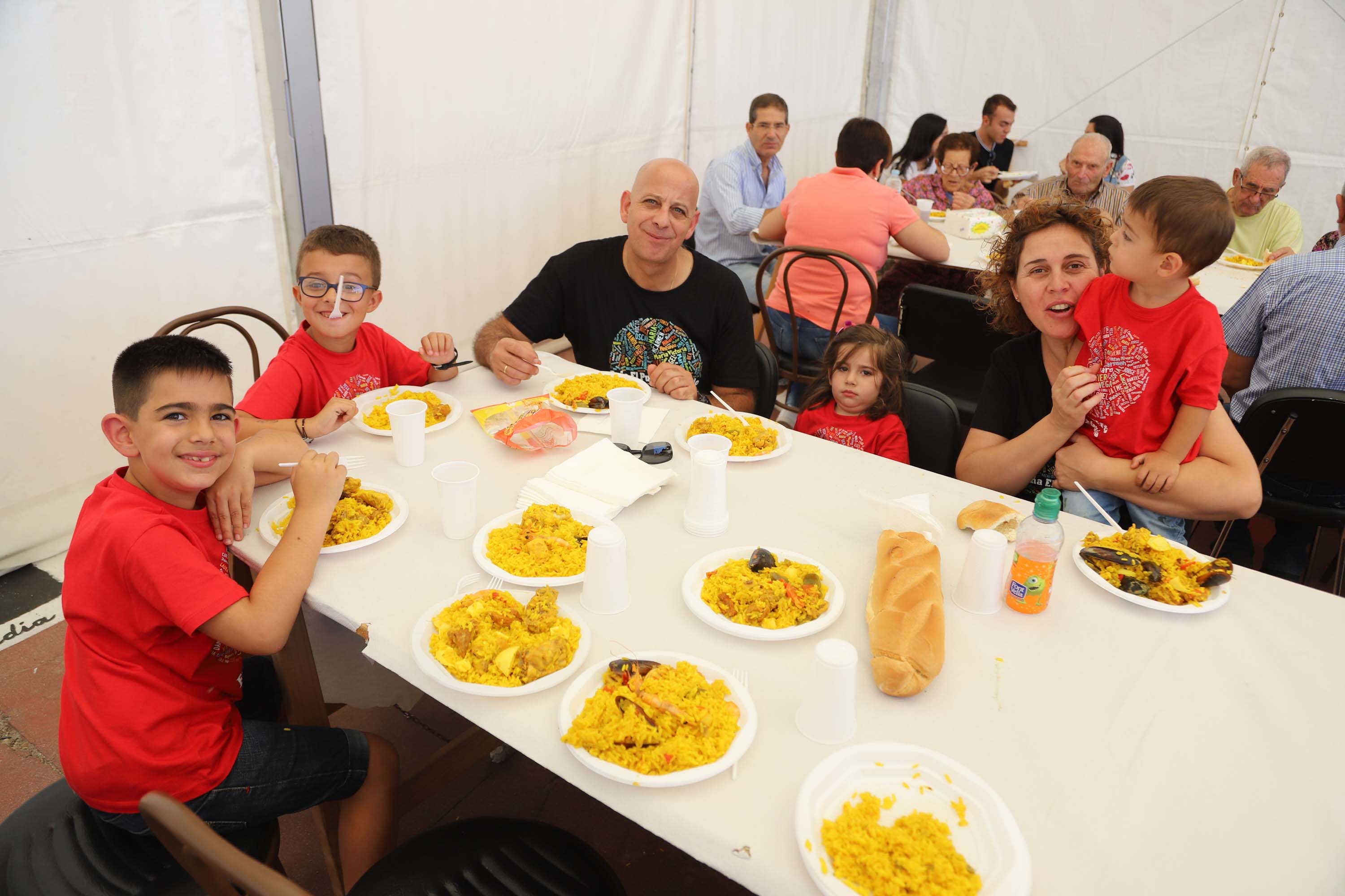 Fotos: Comida popular en las fiestas de Juzbado