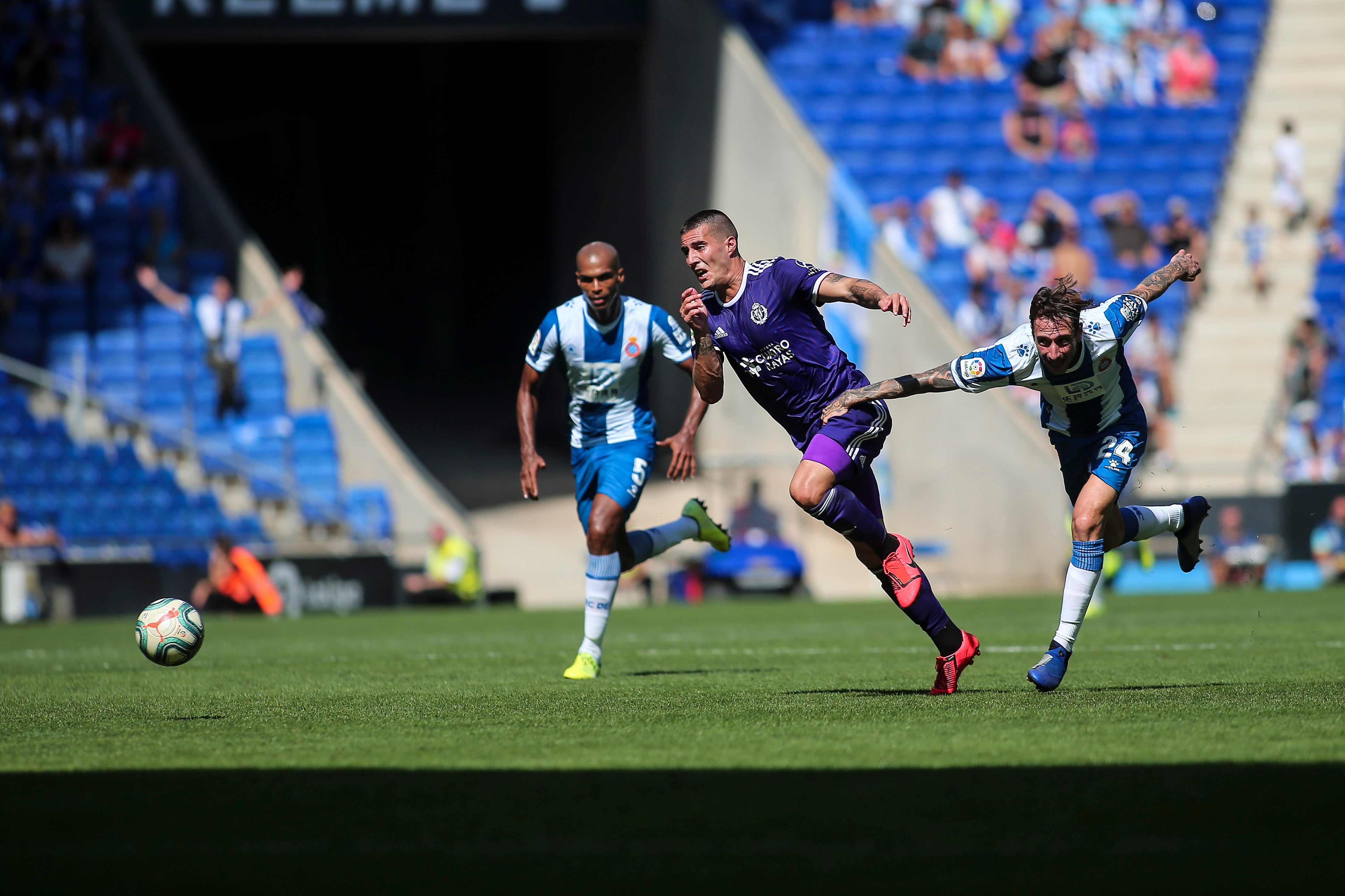 El Real Valladolid logra por primera vez sacar los tres puntos de Cornellà.