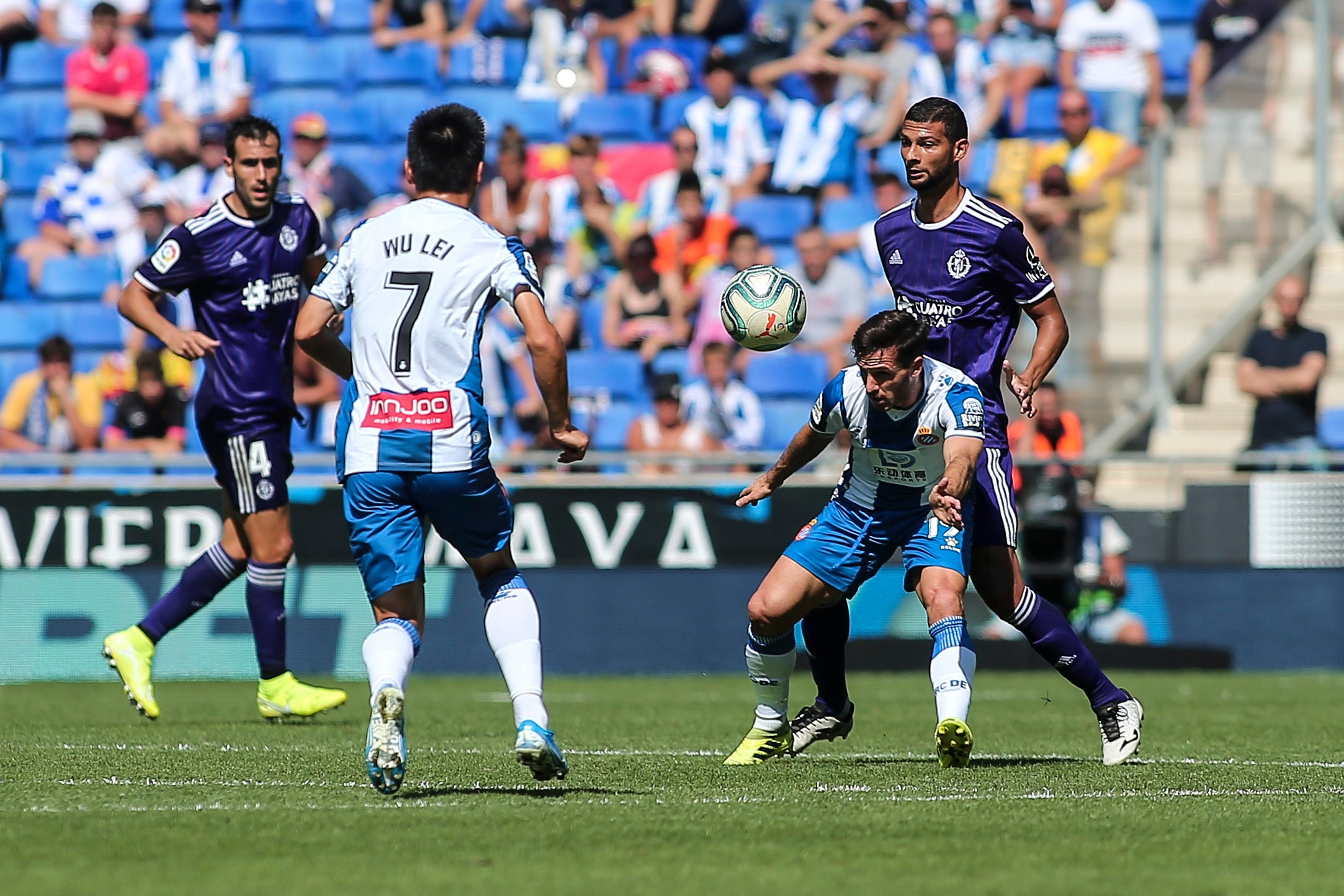 El Real Valladolid logra por primera vez sacar los tres puntos de Cornellà.