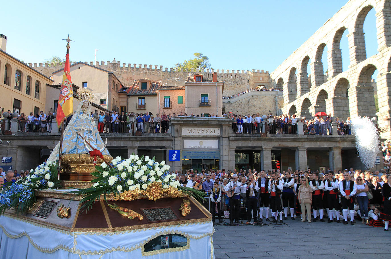 Finaliza la solemne novena de la patrona de Segovia, que ha sido acompañada por miles de segovianos en el traslado desde la Catedral