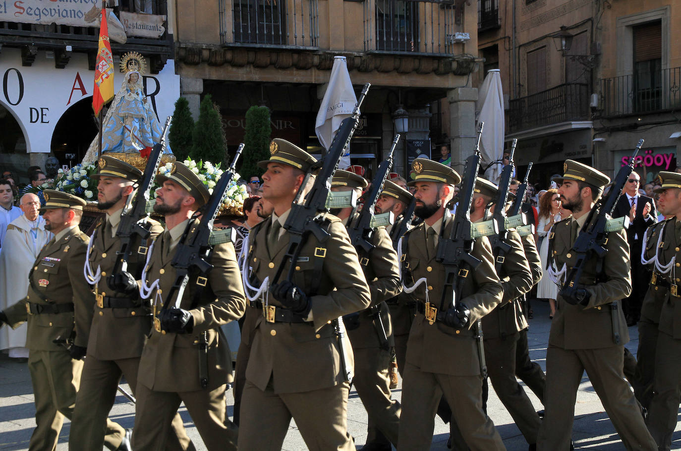 Finaliza la solemne novena de la patrona de Segovia, que ha sido acompañada por miles de segovianos en el traslado desde la Catedral