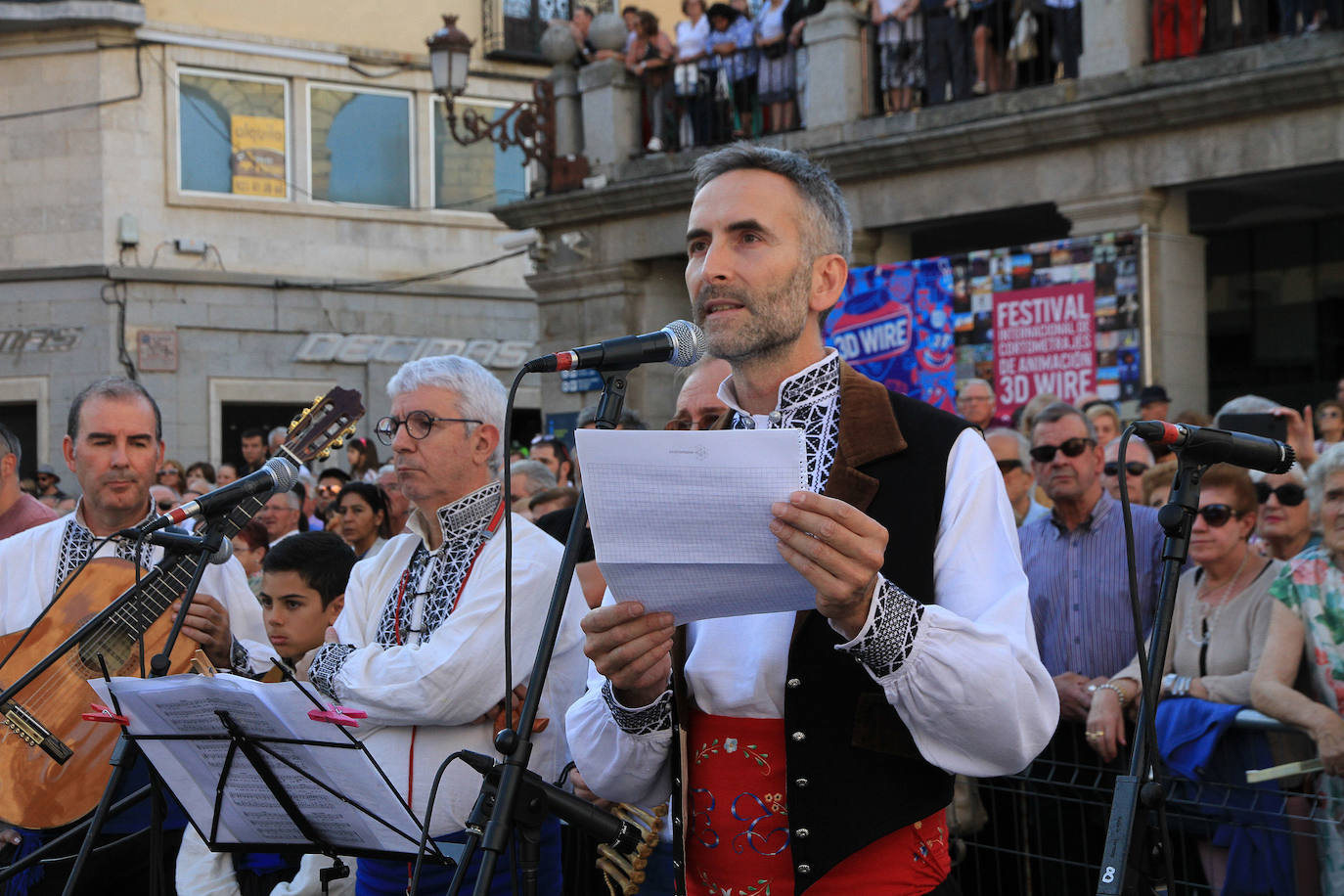 Finaliza la solemne novena de la patrona de Segovia, que ha sido acompañada por miles de segovianos en el traslado desde la Catedral