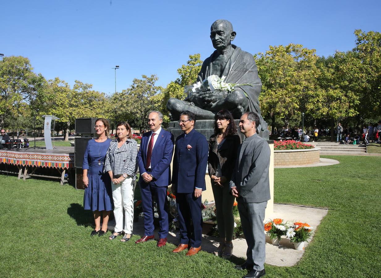 La ciudad se suma hoy miércoles a las celebraciones por el 150 aniversario del nacimiento de Mahatma Gandhi con conciertos, conferencias, danza y hasta un concurso de discursos