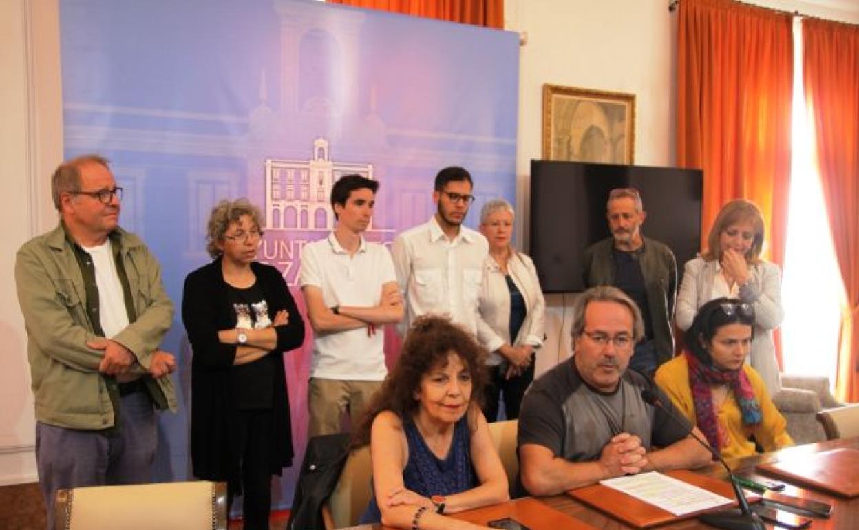 El alcalde de Zamora, Francisco Guarido, junto a concejales del equipo de Gobierno en el Ayuntamiento de la ciudad. 