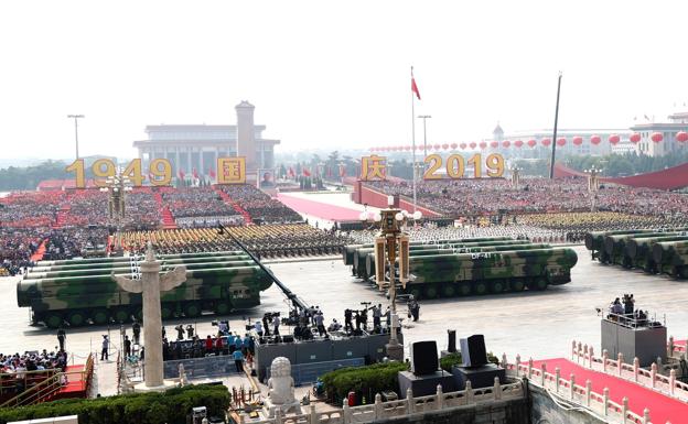 Imagen principal - Desfile militar del pasado martes con motivo del 70 aniversario de la República Popular China. 