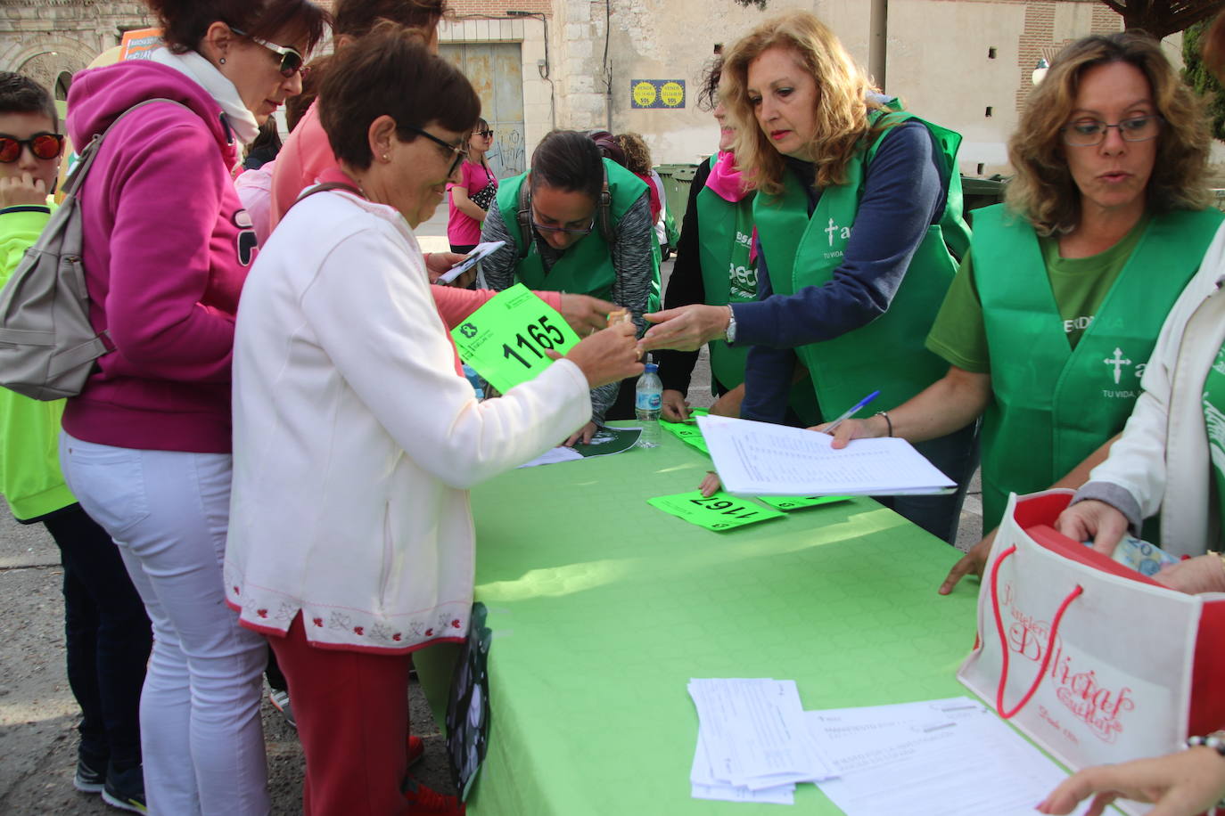 Fotos: Cuéllar se echa a la calle en la lucha contra el cáncer