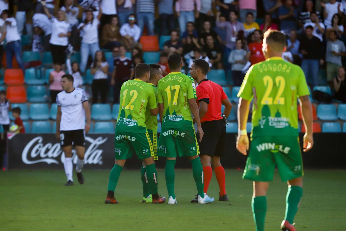 Los jugadores del Salamanca CF UDS y Unionistas. 