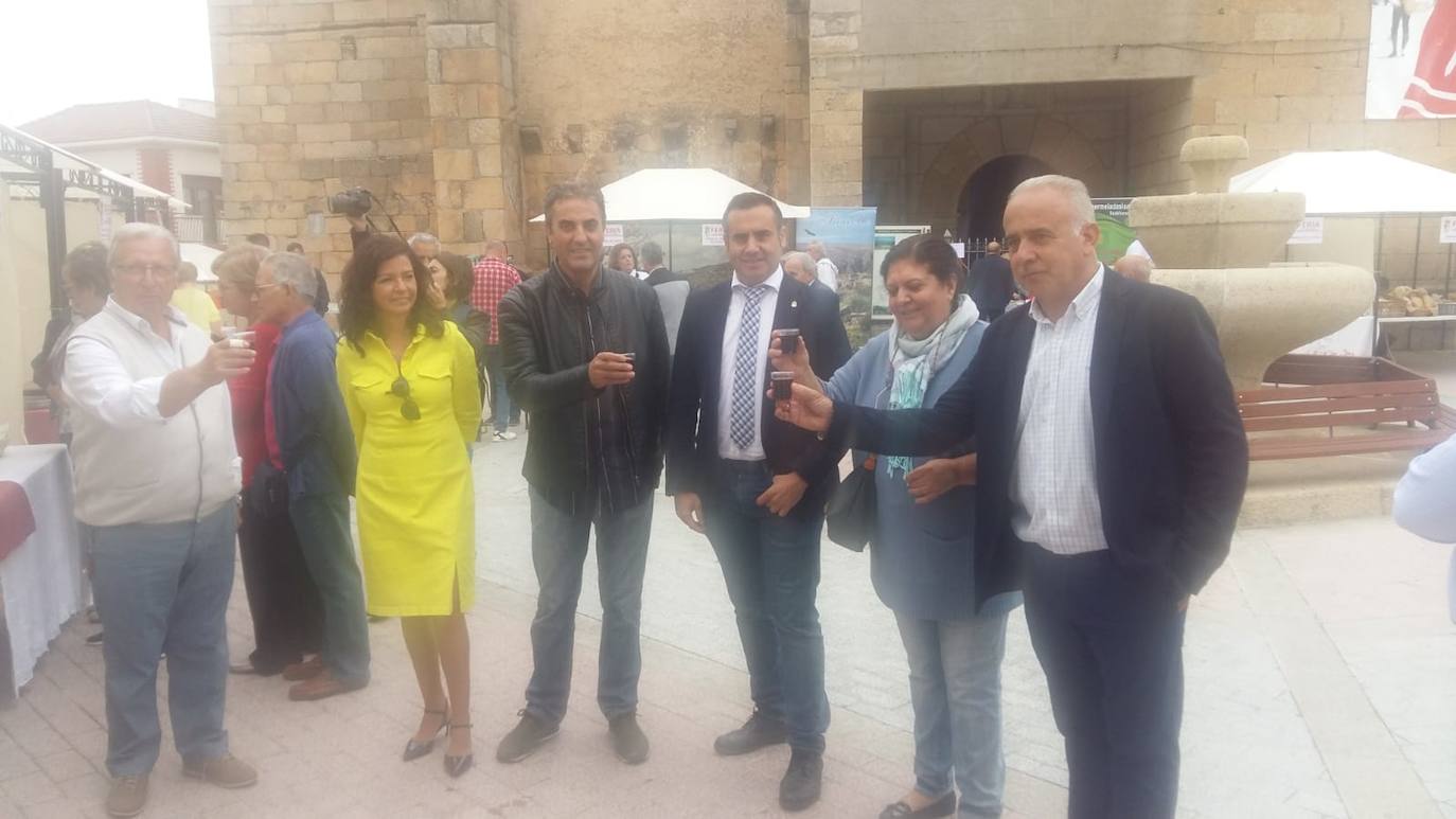 Saucelle celebra la Feria de la Almendra
