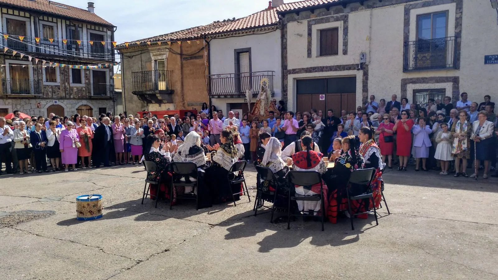 Fotos: El folclore toma las calles de El Maíllo