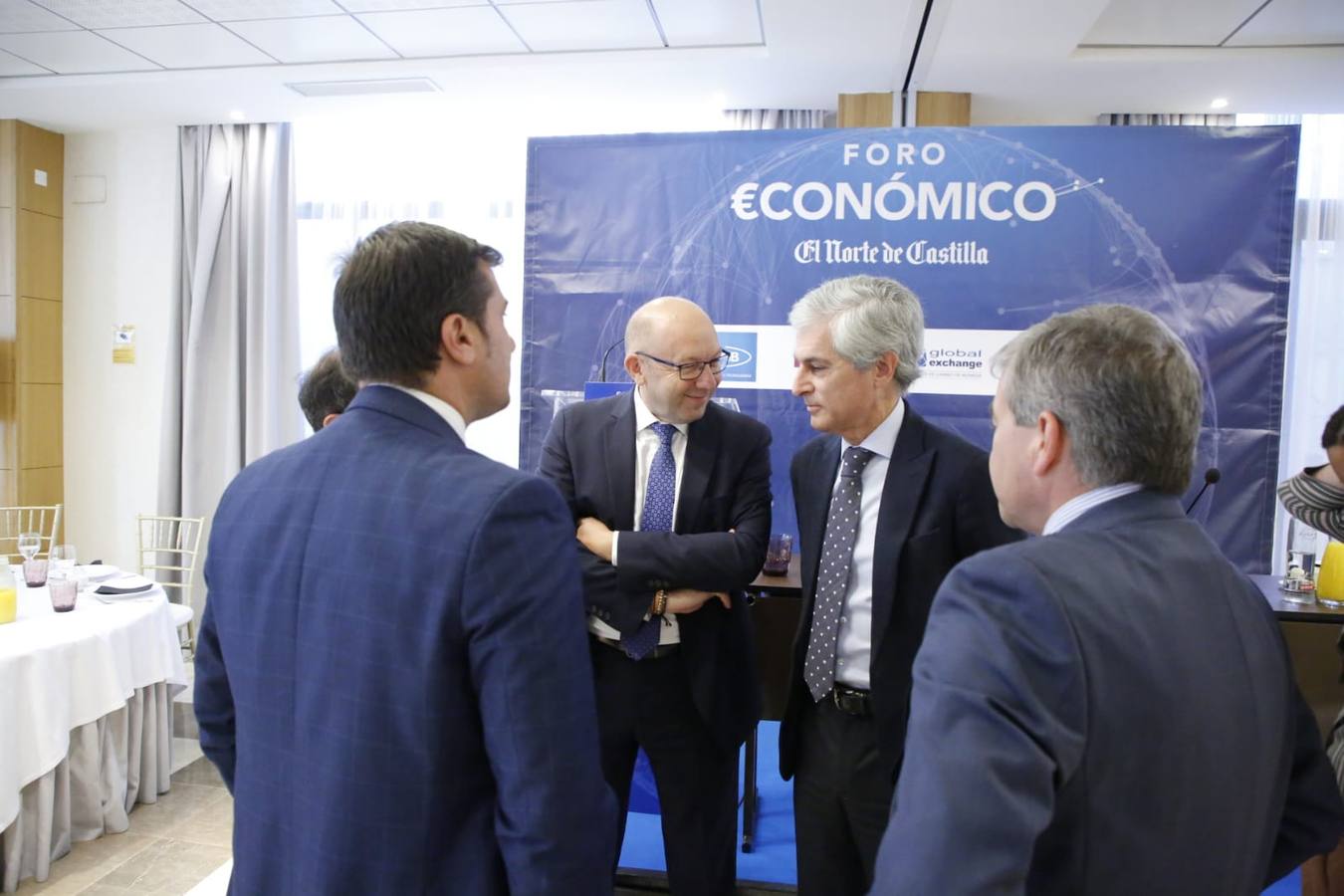 Fotos: Suárez Illana abre el Foro Económico en Salamanca