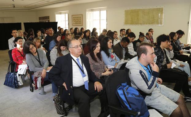 Público asistente a una de las ponencias del encuentro. 