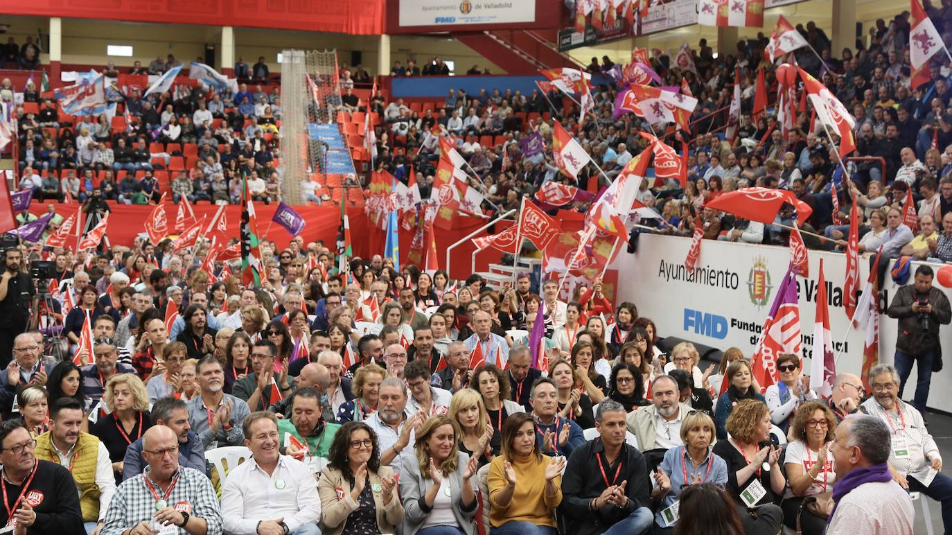 2.400 delegados sindicales de UGT de toda España se dan cita en el Polideportivo Huerta del Rey de Valladolid. 