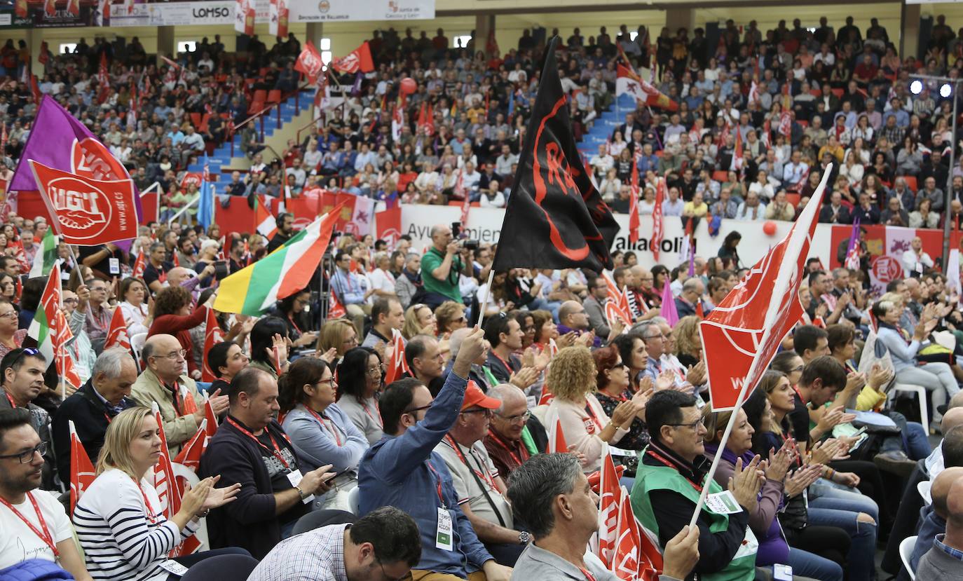 2.400 delegados sindicales de UGT de toda España se dan cita en el Polideportivo Huerta del Rey de Valladolid. 