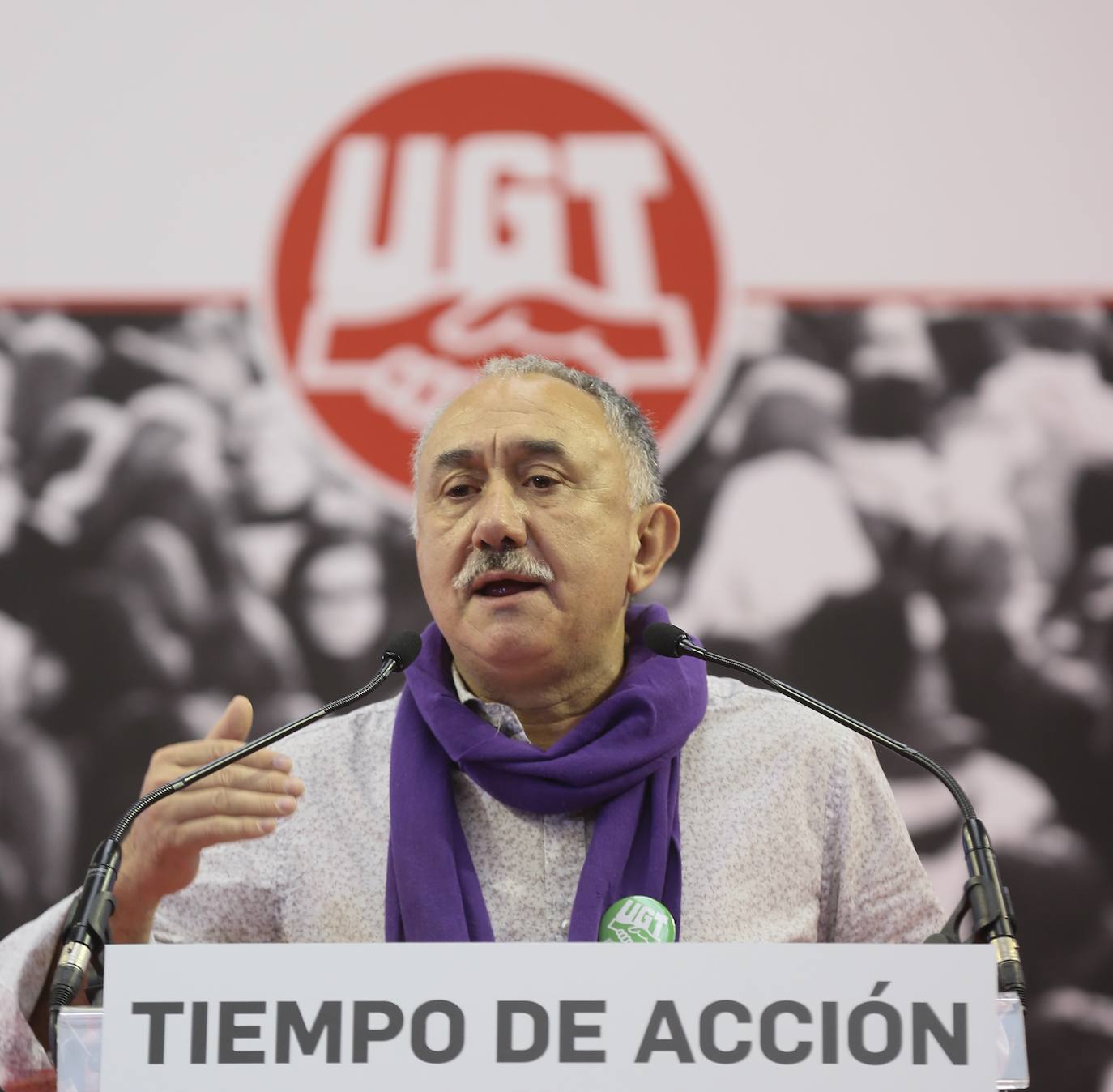 2.400 delegados sindicales de UGT de toda España se dan cita en el Polideportivo Huerta del Rey de Valladolid. 