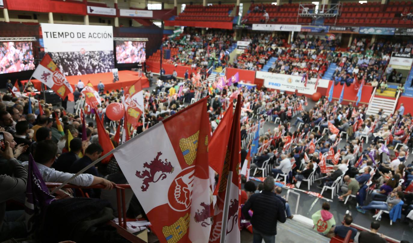 2.400 delegados sindicales de UGT de toda España se dan cita en el Polideportivo Huerta del Rey de Valladolid. 