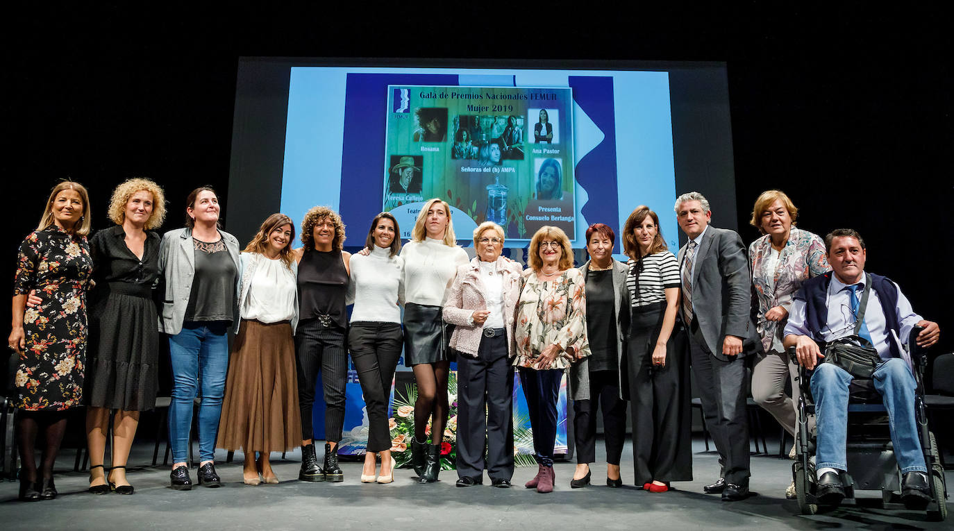 Rosana, Ana Pastor, las protagonistas de 'Mujeres del Hampa' y la ganadera Teresa Callejo han sido las homenajeadas