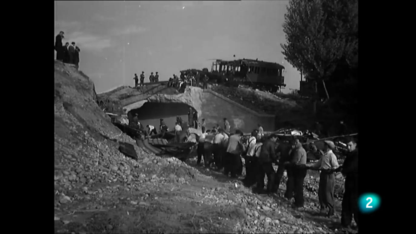 El 3 de enero de 1944, la localidad leonesa de Torre del Bierzo fue el escenario de un suceso que acabó con la vida de un número aún hoy indeterminado de pasajeros que integraban el Expreso 421.