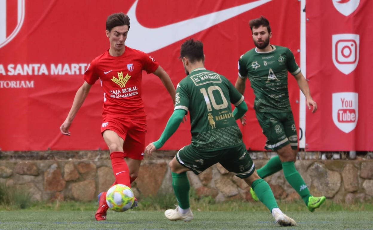 Mito trata de marcharse de un rival del Astorga.